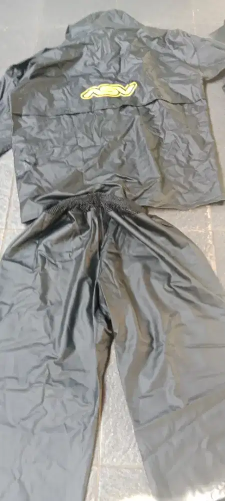 Jas hujan asv orijinal bahan karet masih baru