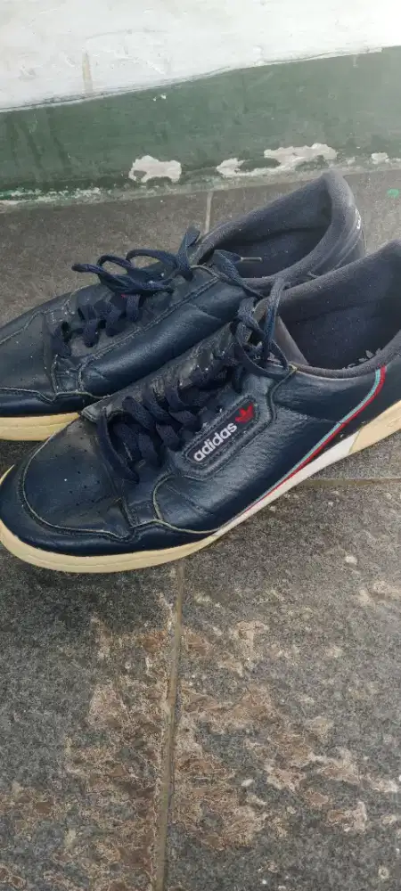 Selamat adidas orijinal no 44