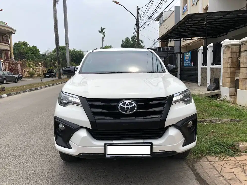 Toyota Fortuner VRZ TRD 2020