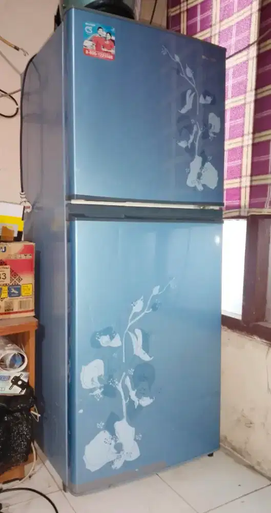 Kulkas 2pt SHARP tanpa Bunga ES Dingin Beku.