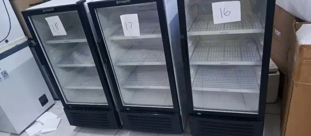 Dijual Showcase RSA Frigate Gea Modena