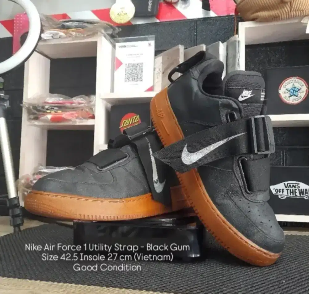 Sepatu Nike Air Force 1 Utililty Size 42.5 Insole 27 cm