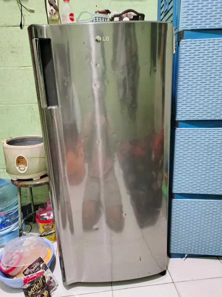 Dijual cepat kulkas LG Nego sampai deal