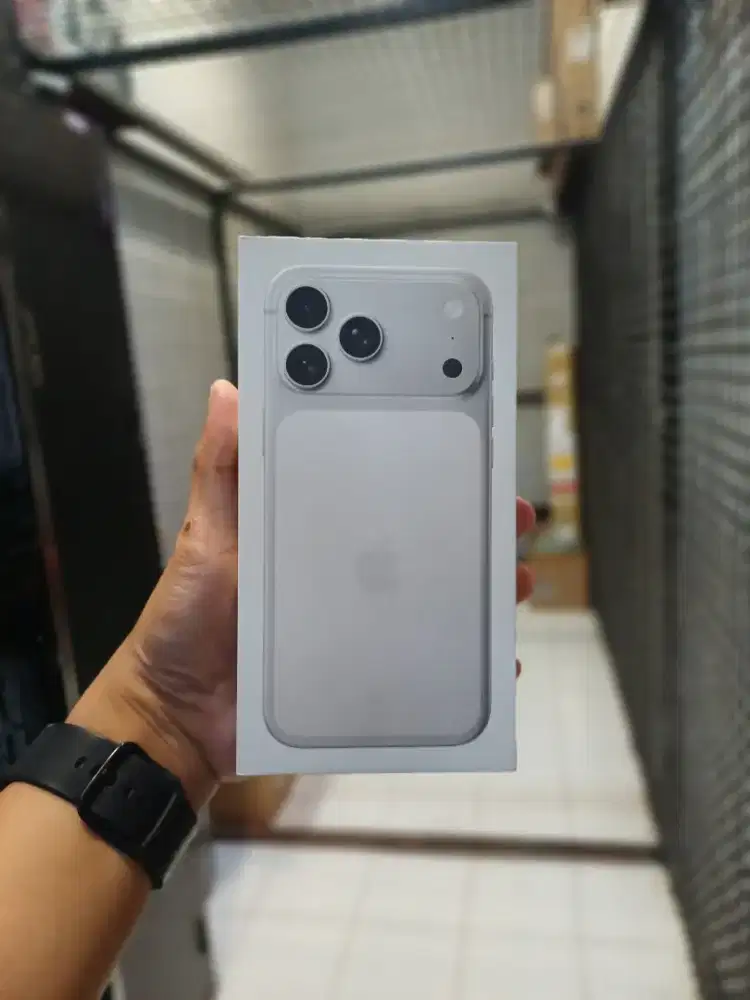iPhone 17 Promax 256 Silver NEW SEGEL GARANSI RESMI iBox