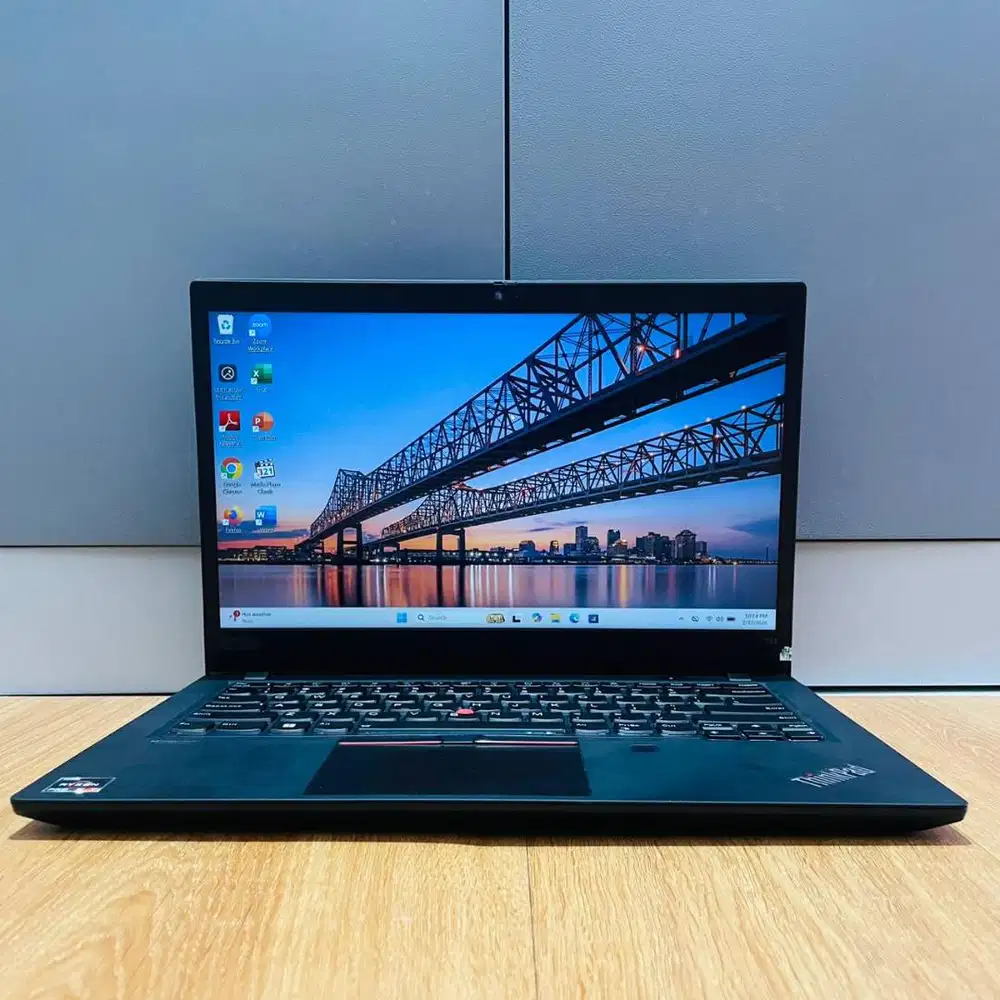 LENOVO THINKPAD T14//RYZEN 7PRO-5850U//RAM 16GB