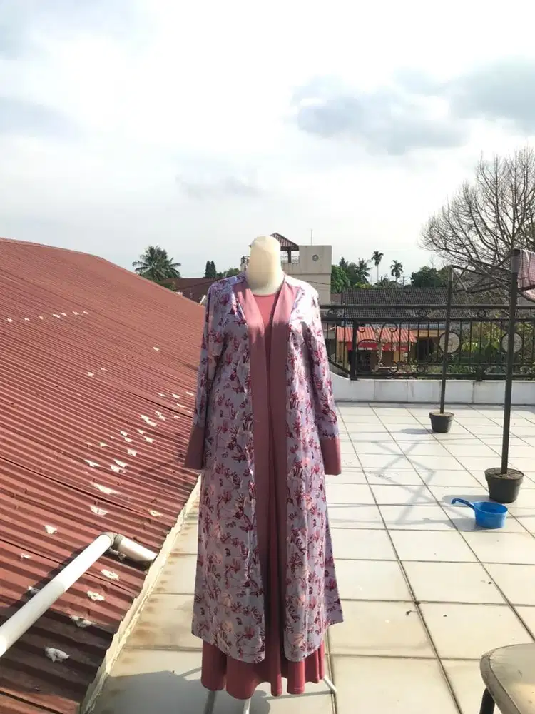 Baju Pesta Preloved (Dijual motif Bunga2 dalamannya beda etalase).