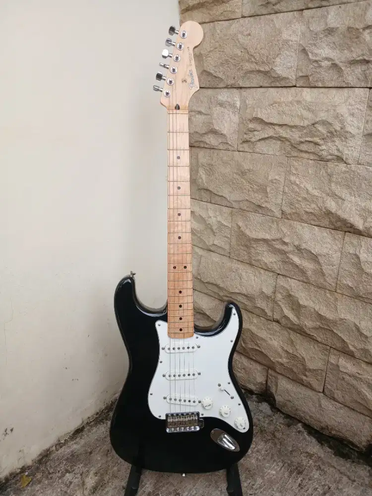 Fender Japan Stratocaster ST-43 Black Tahun 2010 Original Like New