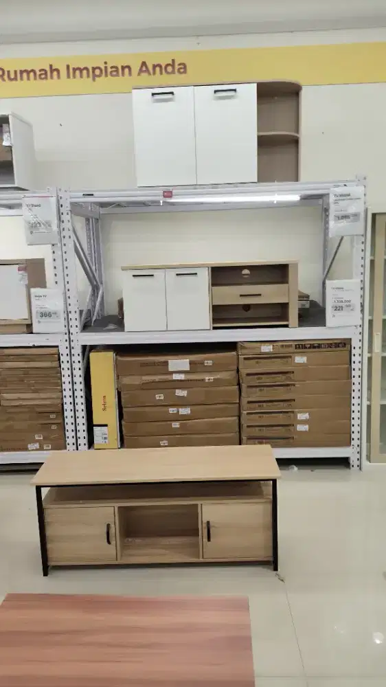 TV STAND MINIMALIS DAN UKURAN BESAR