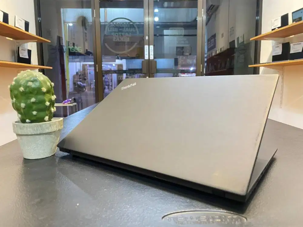 LAPTOP LENOVO THINKPAD T490S // GEN8 // RAM8