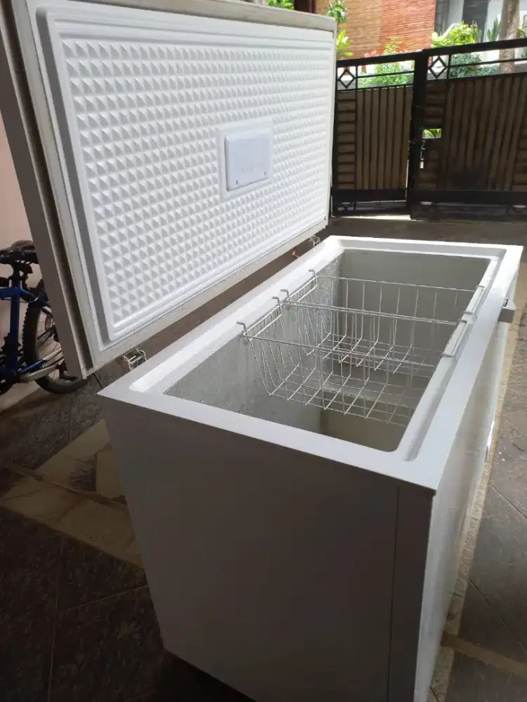 Freezer Sharp FFV-310X