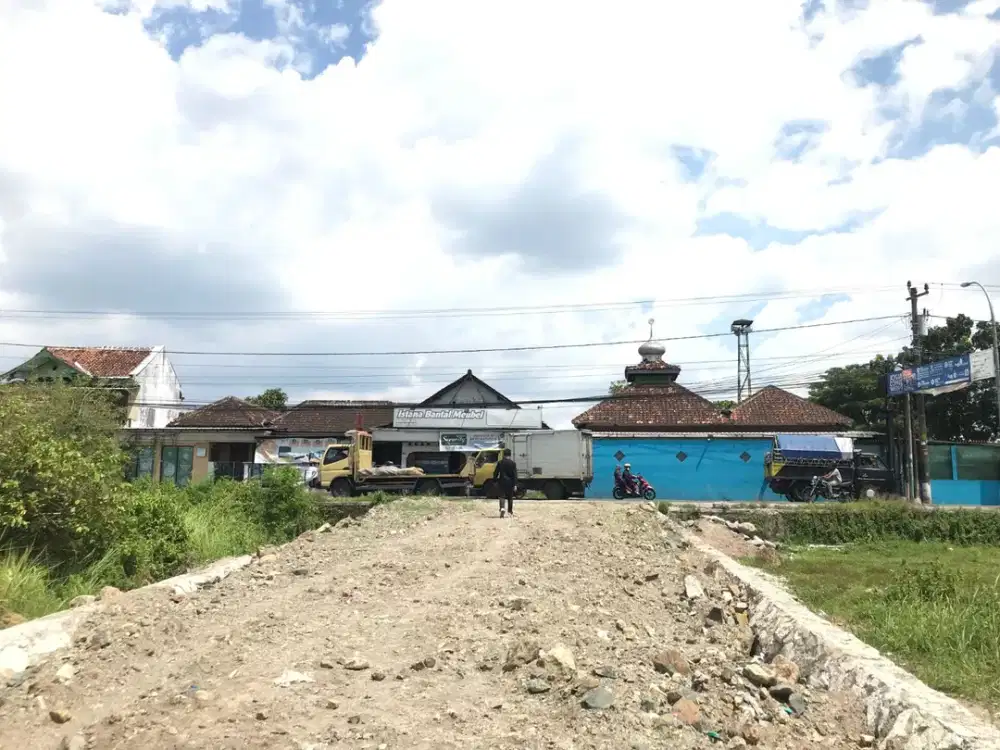 Tanah Sleman Bantul, belakang RSU Rajawali tepi jl Monumen Perjuangan