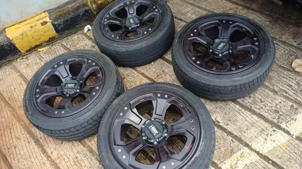 Dijual Velg HSR MYTH R20
PCD 5x114,3