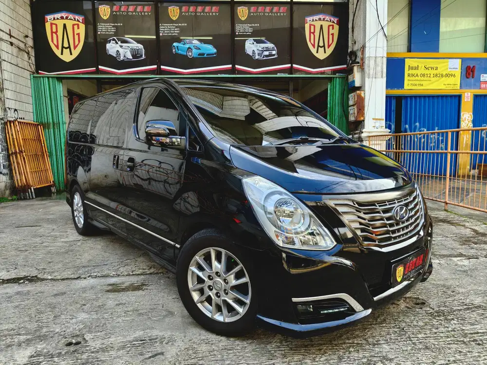KM55RB HYUNDAI H-1 H1 XG CRDI 2017 HITAM