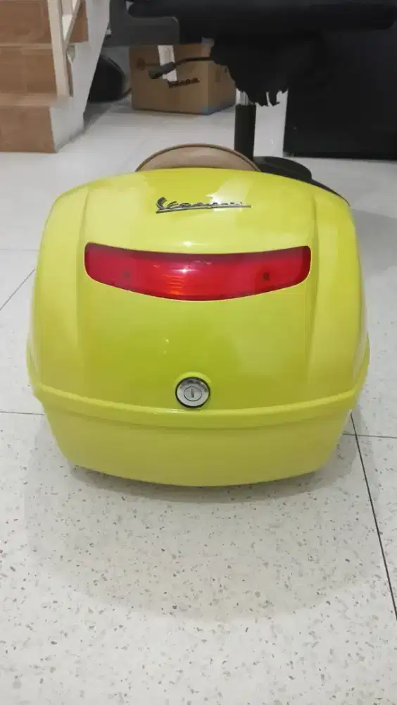 JUAL TOP BOX VESPA LX 125 KUNING SECOND