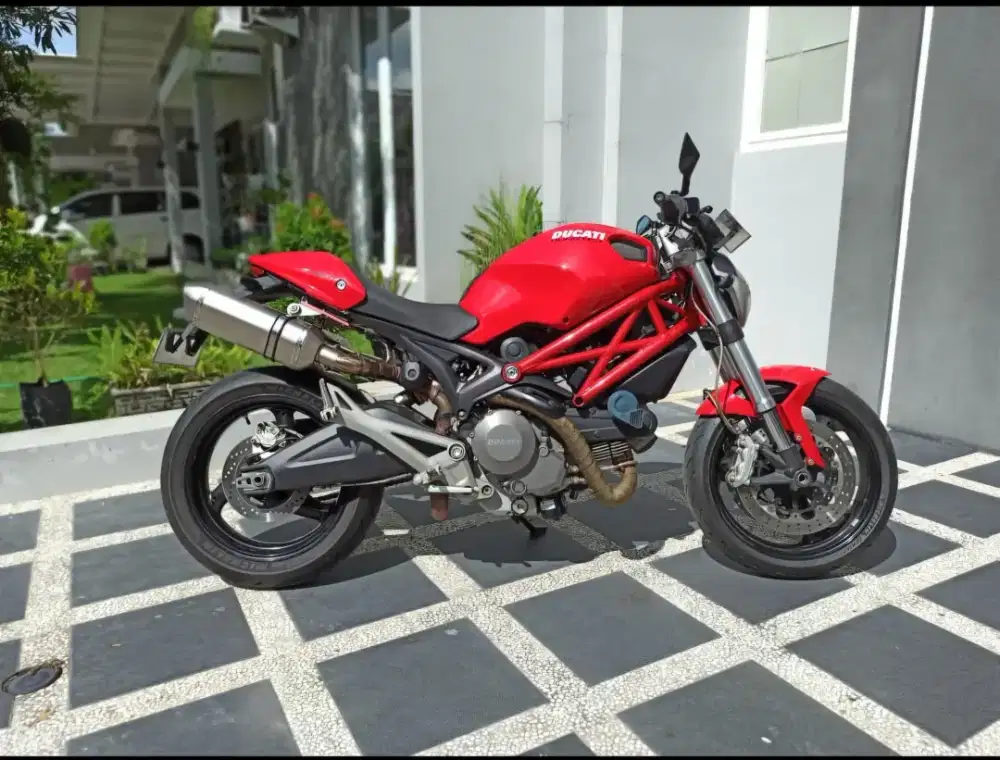 Ducati monster 795 2012