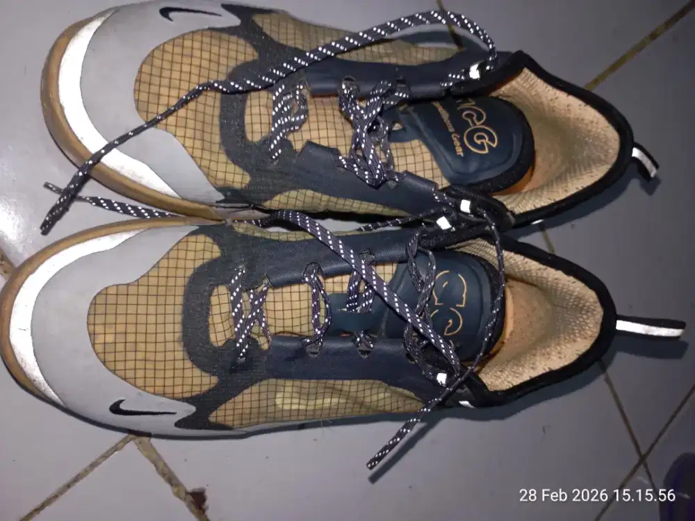 Sepatu second murah meriah