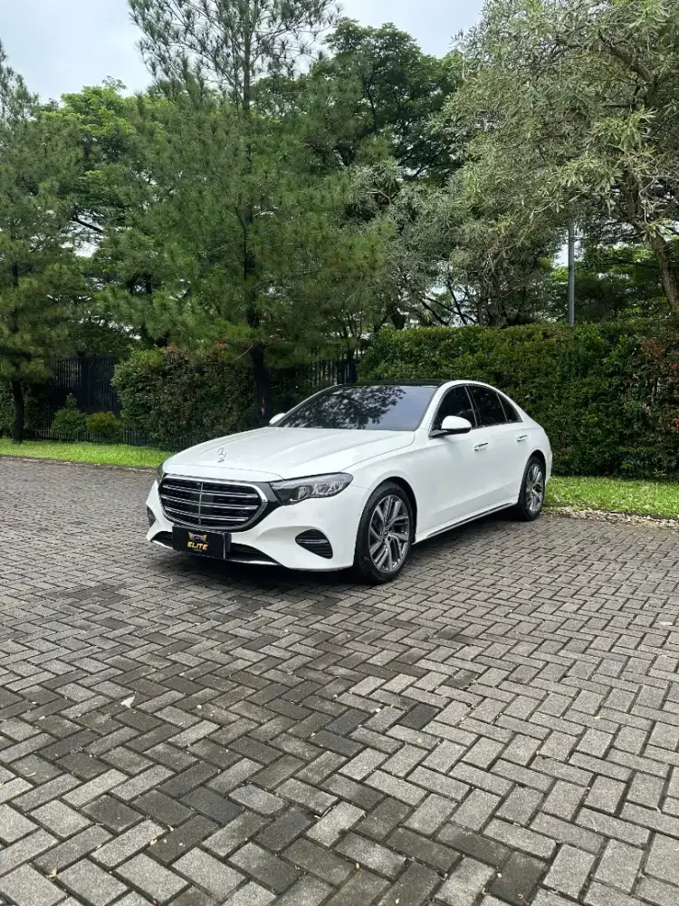 Mercedes Benz E200 Exclusive Line W214 2026