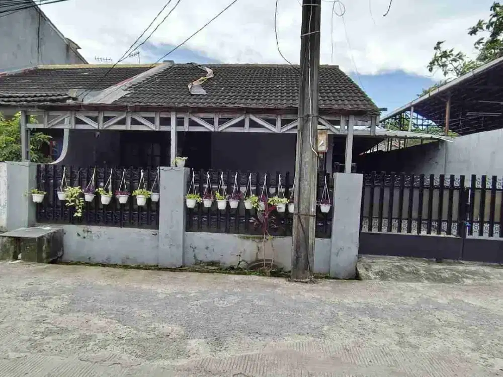 Dijual Rumah Hitung Tanah dengan harga 950jt an, akses mudah dekat dengan Lrt Cikunir