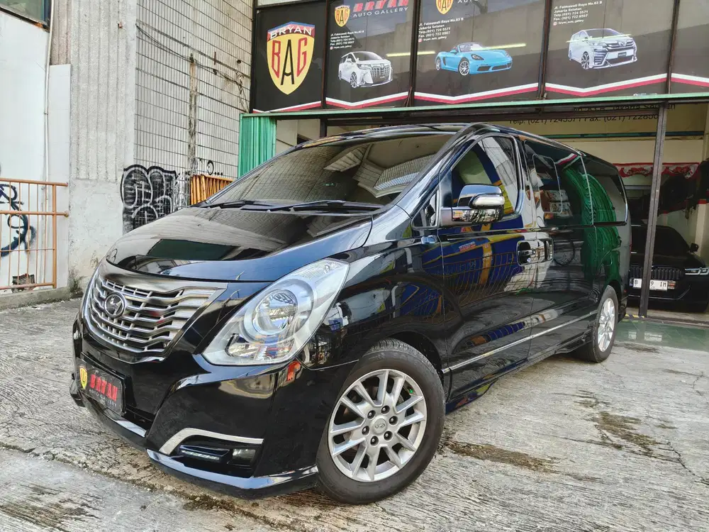 KM55RB HYUNDAI H-1 H1 XG CRDI NEXT GEN DIESEL 2017 HITAM