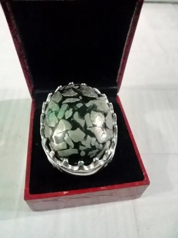 Batu badar perak natural