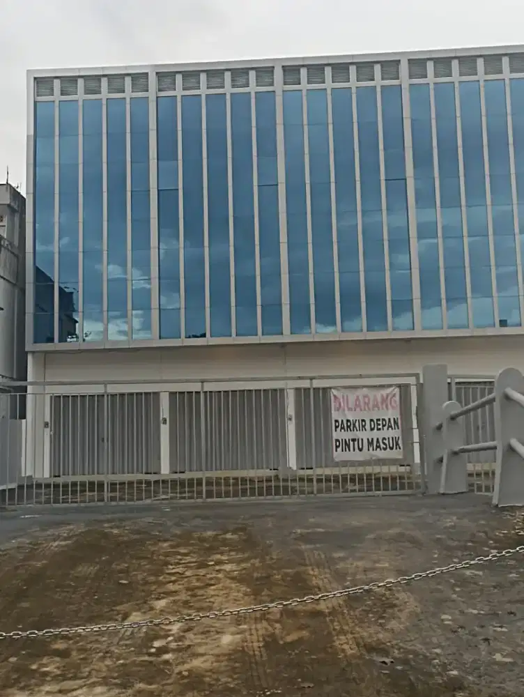 Dikontrakkan ruko 3 lantai di jalan Sutoyo Banjarmasin