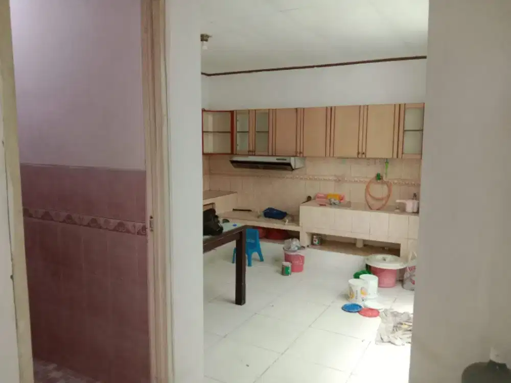 Jual Cepat Rumah Standard 1,5 lantai di Gading Griya