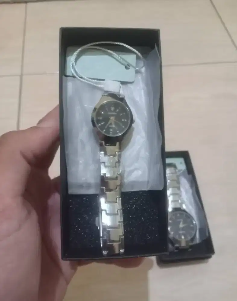 jam tangan couple dapat 2 new