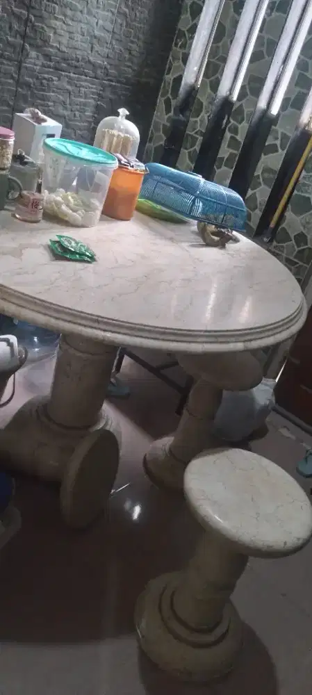 Meja kursi makan dari marmer
