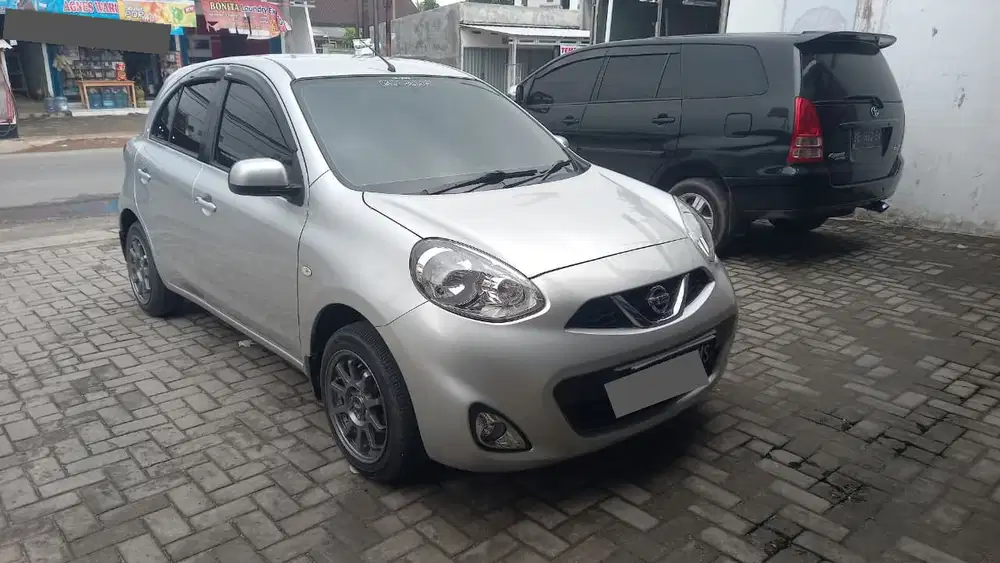 Nissan March 2013 Bensin