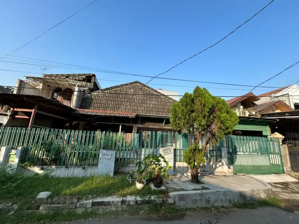 DIJUAL RUMAH HITUNG TANAH DI PULOMAS TIMUR