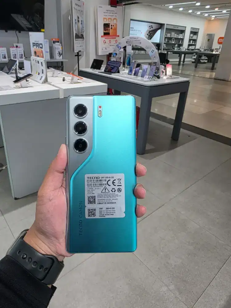 Second Tecno Camon 40 Pro 5G 8+8/256GB Ex Display