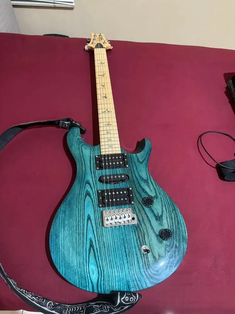PRS SE Swamp Ash Special Iri Blue Mint HSH