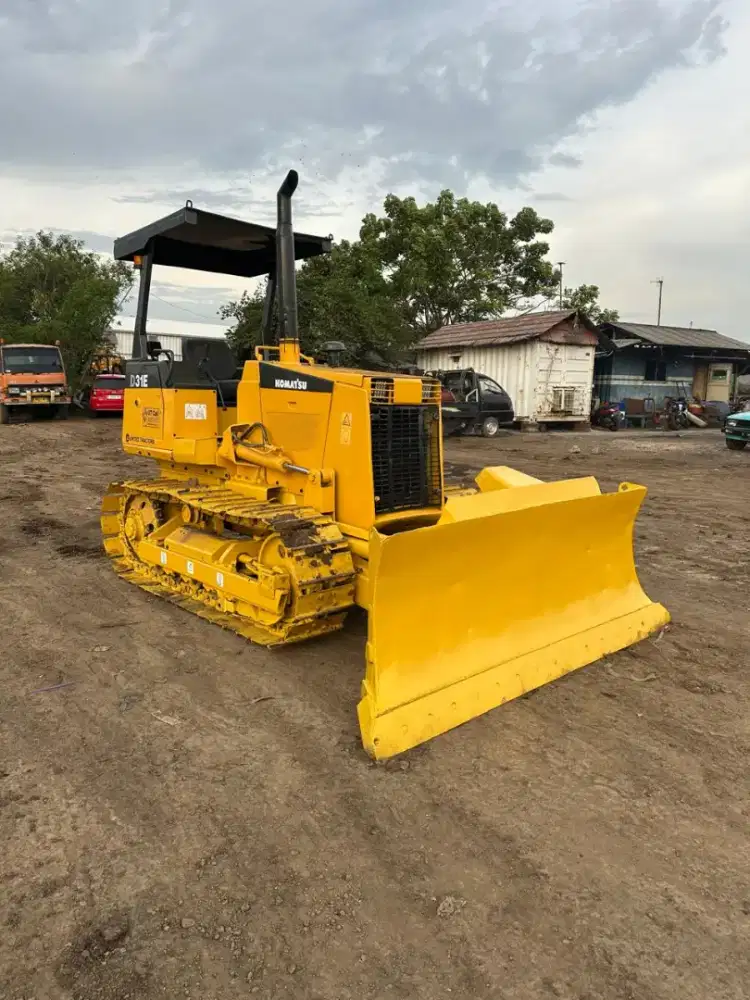 Buldozer komatsu D31E-20 2021