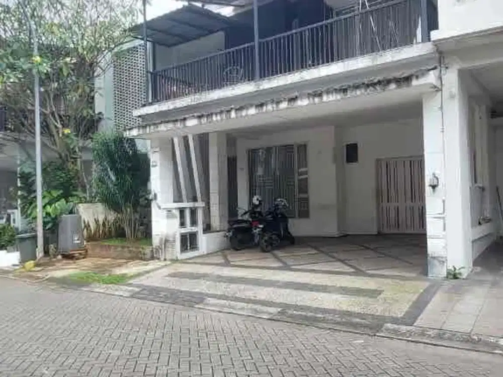 Disewakan Rumah Mewah Semi Furnish Kebayoran Bintaro