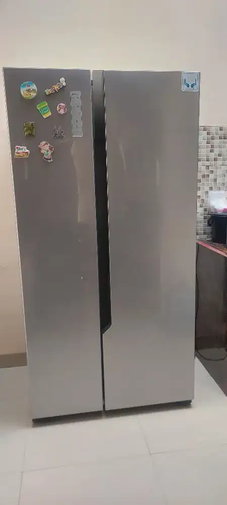 Kulkas side by side merek GEA tipe RC-67 WS