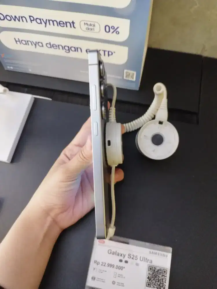 SAMSUNG GALAXY S25 ULTRA