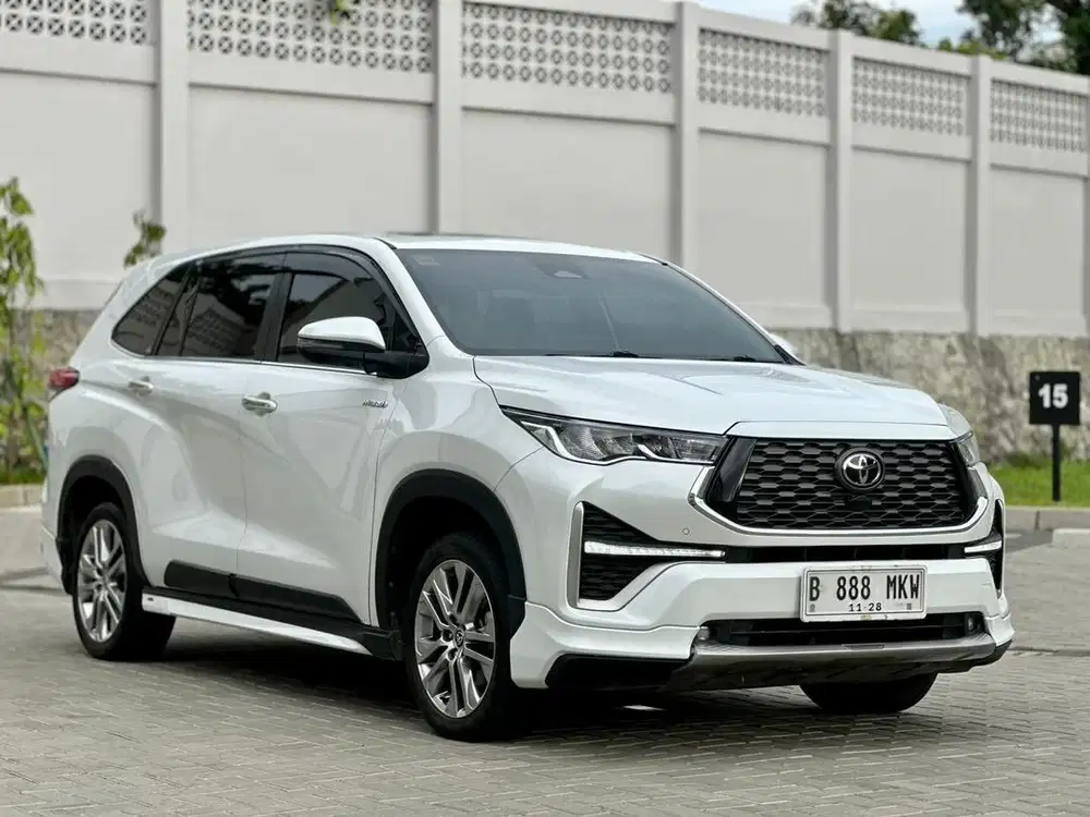 [LOW KM] Toyota Innova Zenix 2.0 Q Hybrid TSS Modelista AT 2023