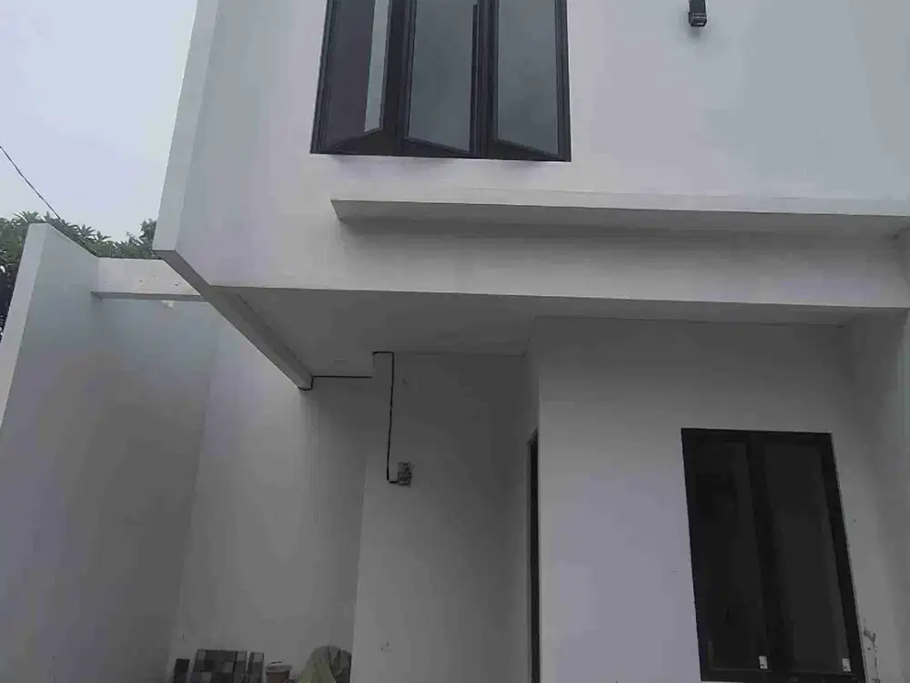 RUMAH IDAMAN 3 KAMAR TIDUR, FREE AC, LOKASI DEKAT KE LRT TMII