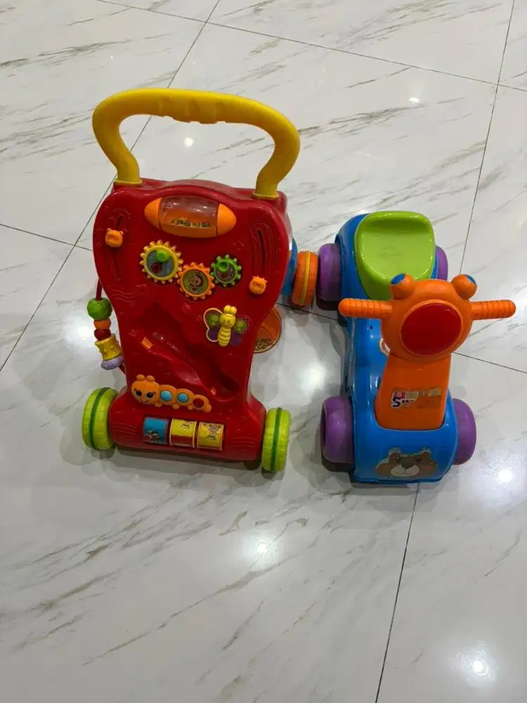 Belajar jalan baby dan baby