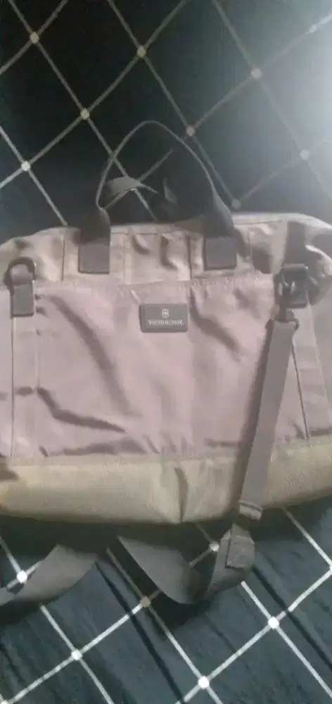 Tas Selempang Victorinox Asli