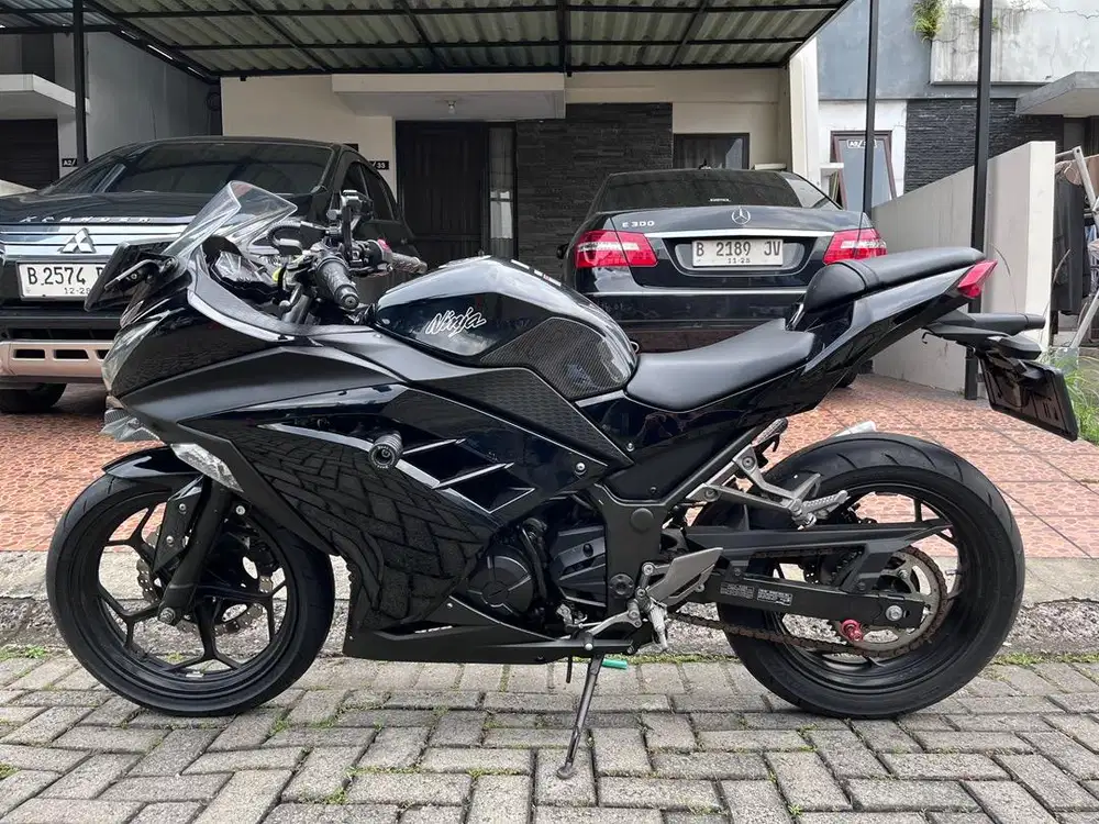 Kawasaki Ninja 250 FI tahun 2013 Istimewa dan Antik