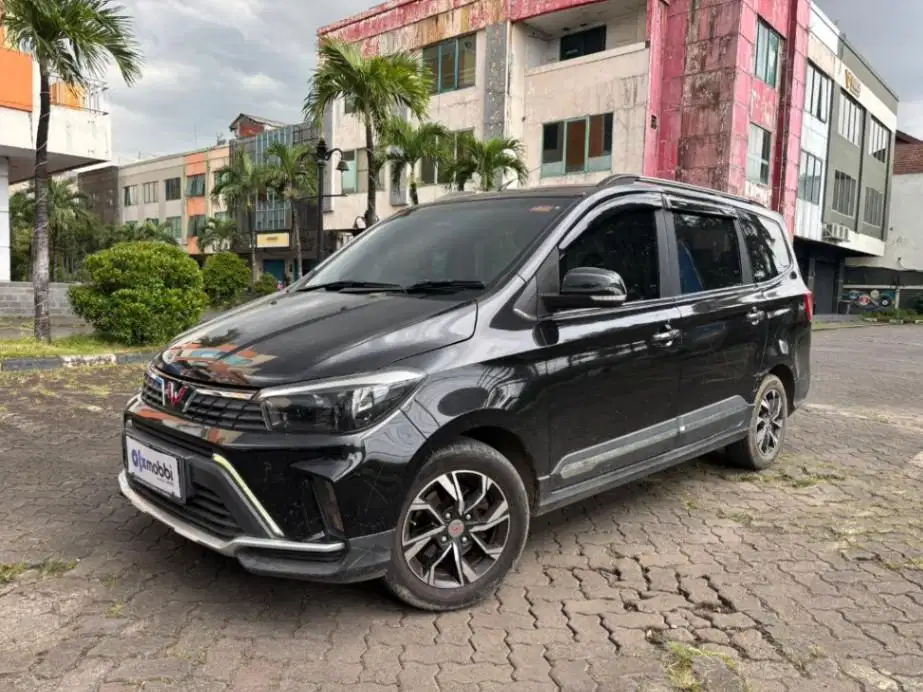 DP MURAH - Wuling Confero S 1.5 L ACT Lux Plus Bensin MT 2021 Hitam