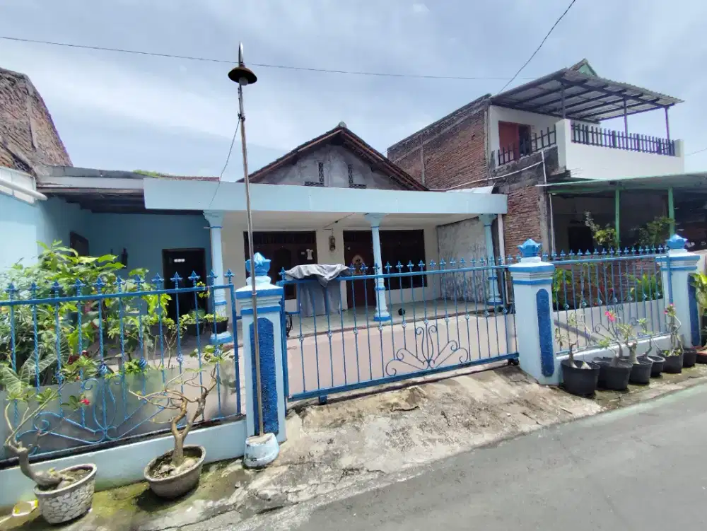 Tanah Murah bonus bangunan rumah Kadipito Solo