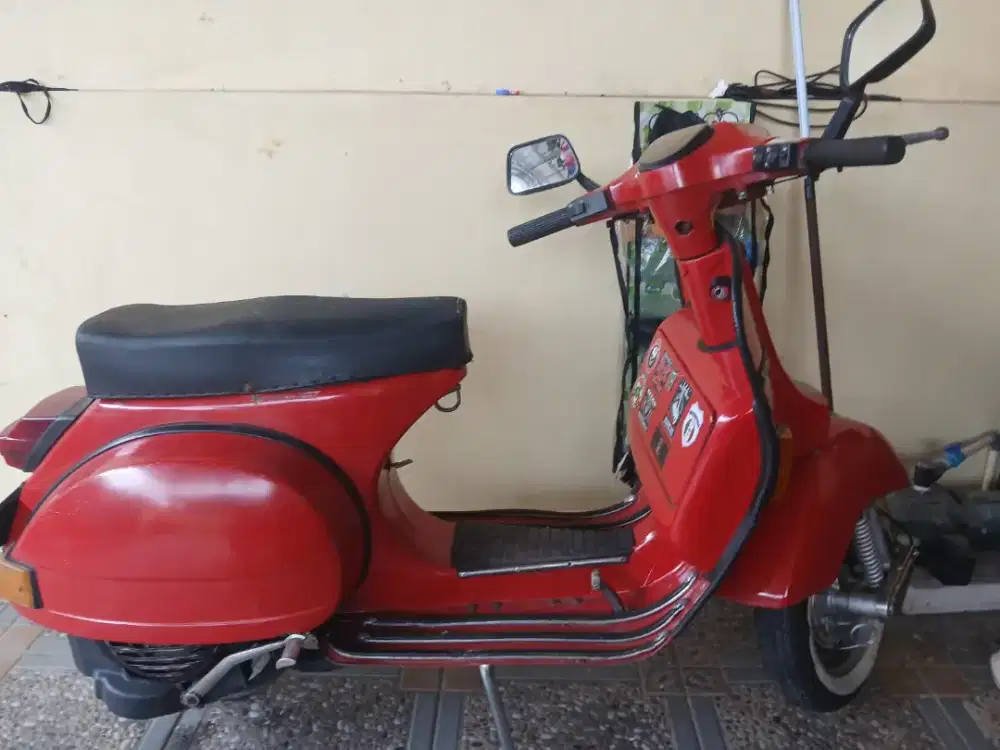 Vespa Strada AOM 
Surat komplit pajak off 2017