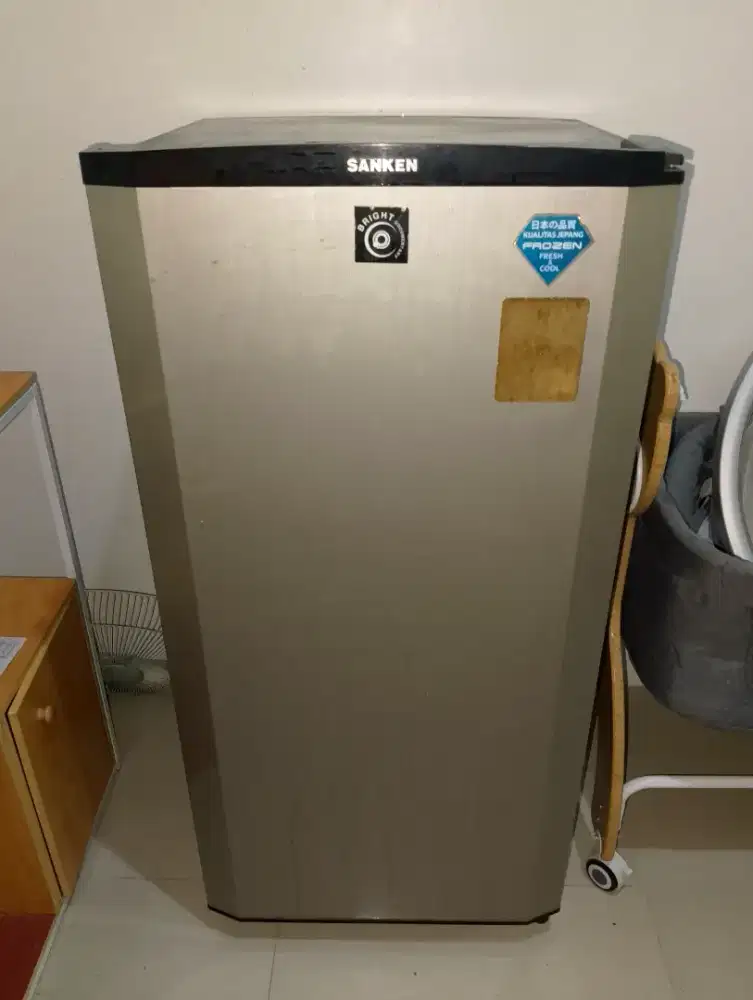 DiJual Kulkas 1 pintu Merk Sanken