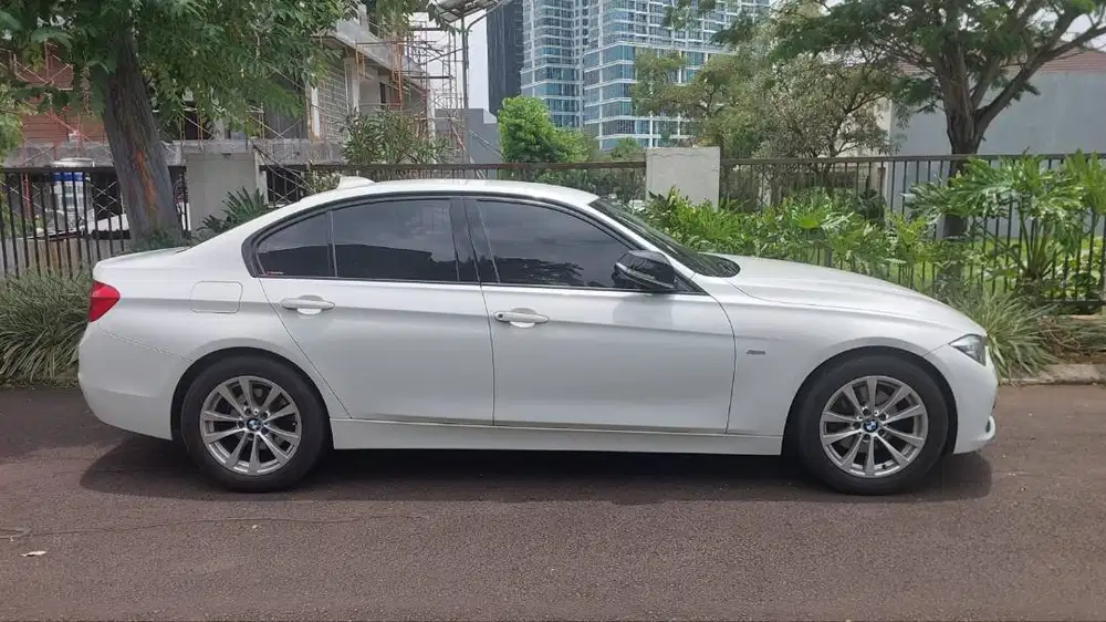 Jual BMW 320d Diesel Tahun 2016 Istimewa