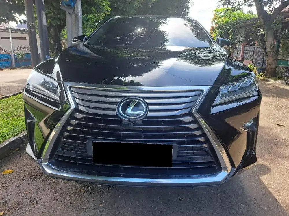 lexus  rx 200 2016 pakai 2017..tangan pertama dari baru km 40 rb