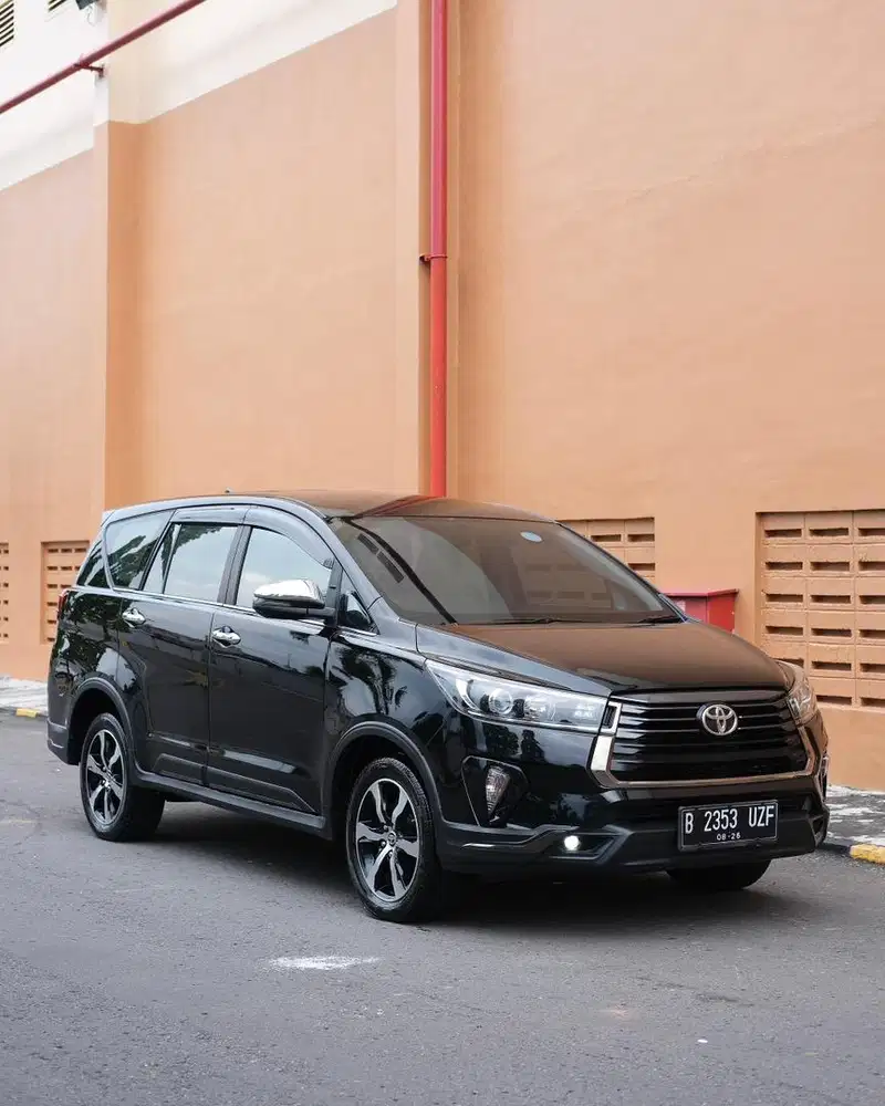 INNOVA VENTURER 2.4 DIESEL AT 2021 FACELIFT