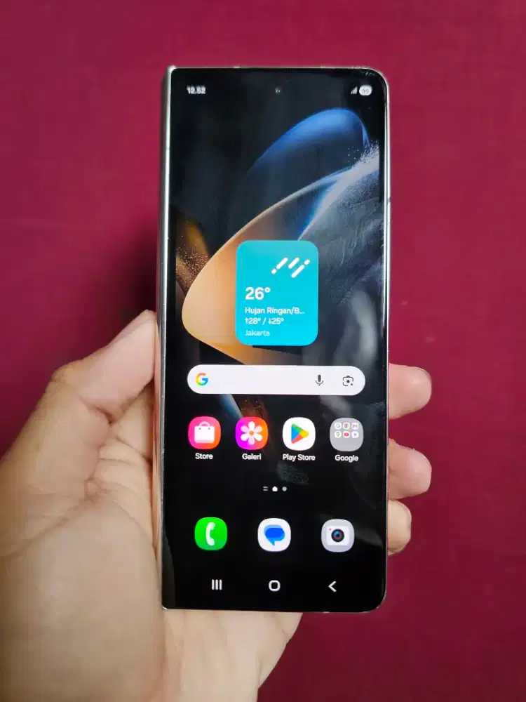 Samsung zfold 4 bekas