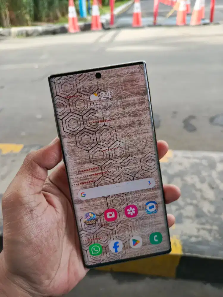 Samsung note 10 plus ram 12/256 sein Lengkap dus carger